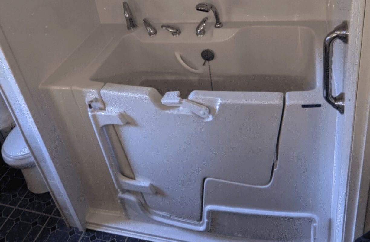 New white walk-in tub