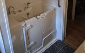 Safe bathing walk in tub installed as the best bath for the elderly